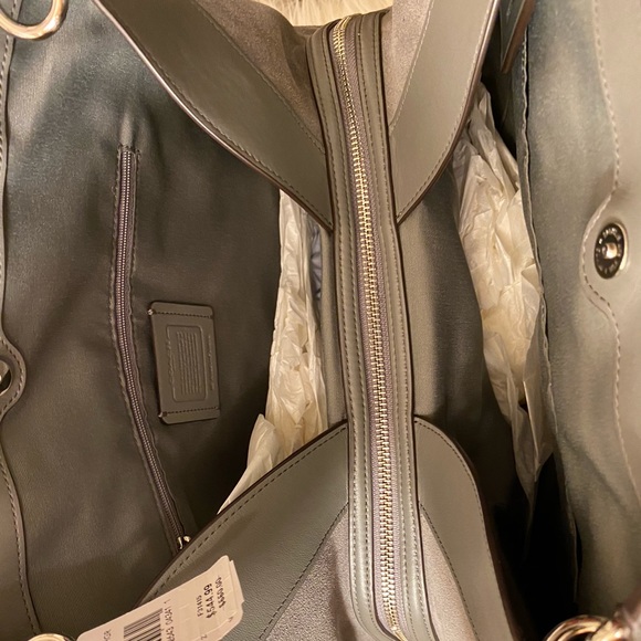 BNWT Coach shoulder bag - Picture 3 of 4